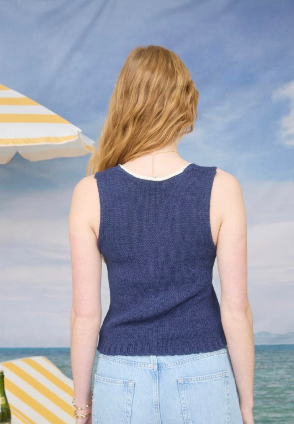 Contrast Keyhole Knit Sweater Vest