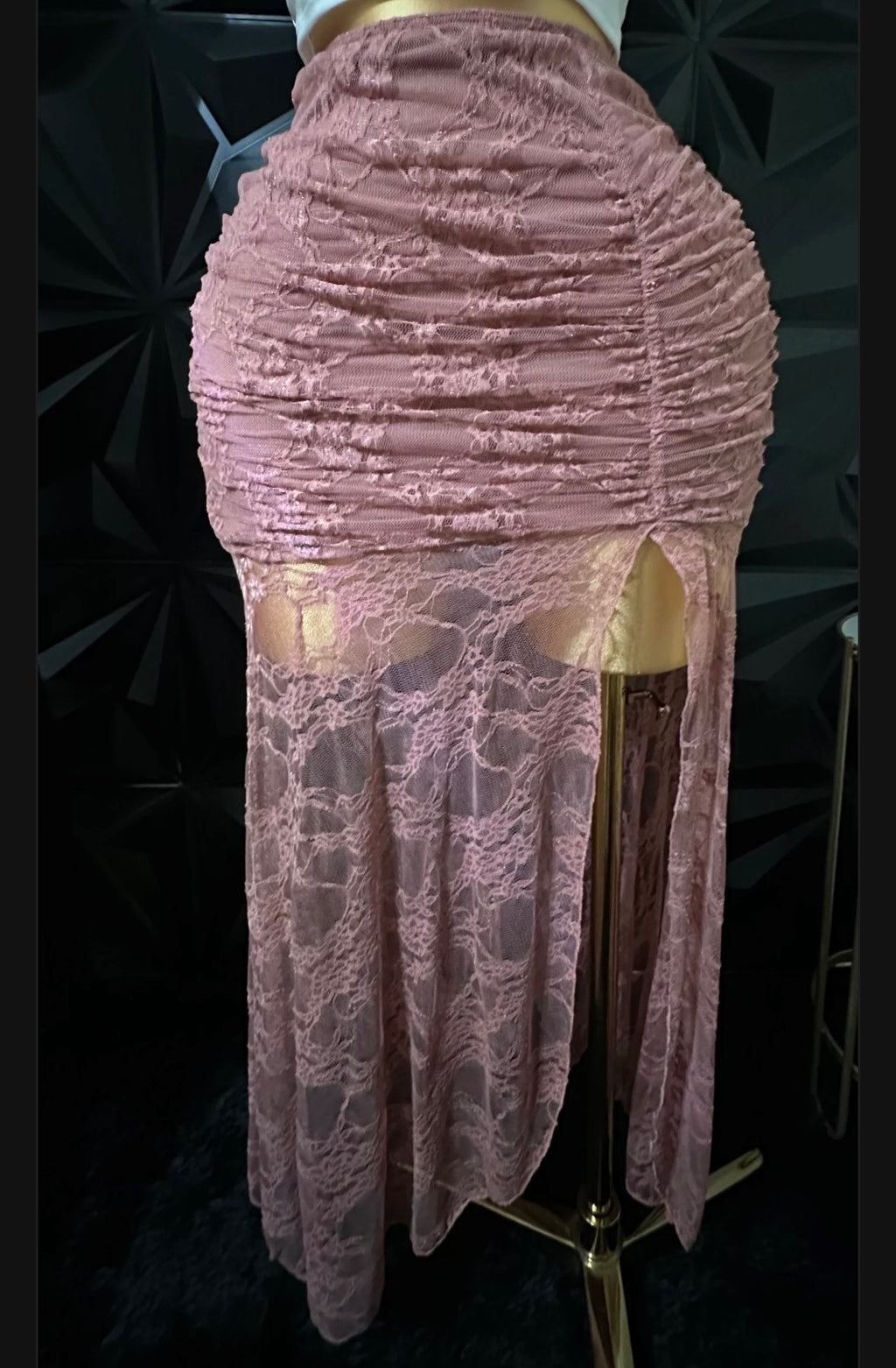 Lace Maxi Skirt con Abertura en la Pierna